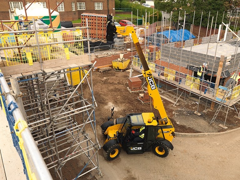 JCB 525-60 telehandler has small size but big reach