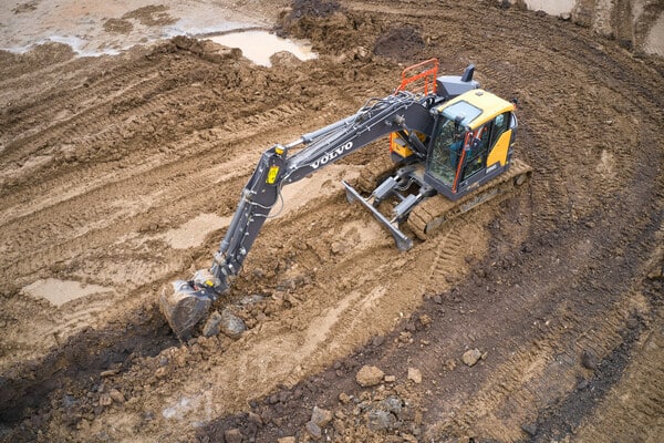 Site Works Machine Trimble expands Siteworks machine guidance offering