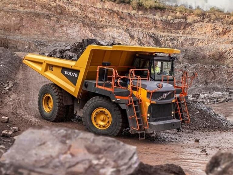 Volvo Ce R70 Volvo CE expands rigid hauler range - TradeEarthmovers