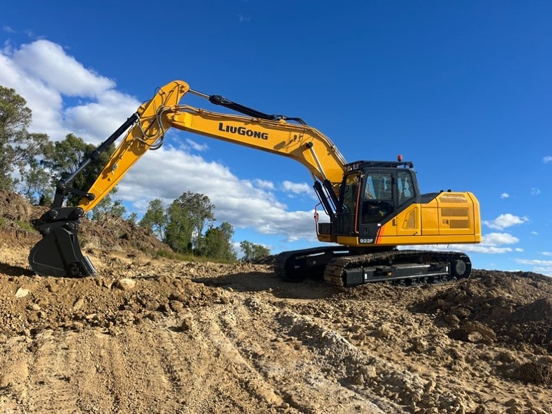 LiuGong's new 922F excavator hits the road - TradeEarthmovers